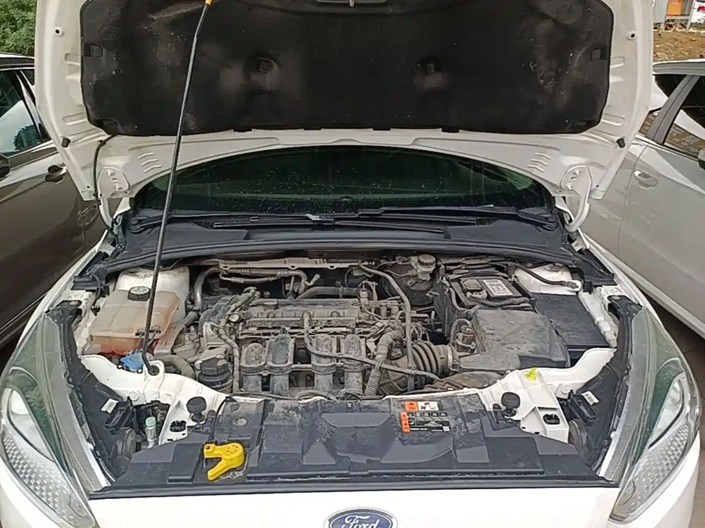 Фото 20 - Ford Focus