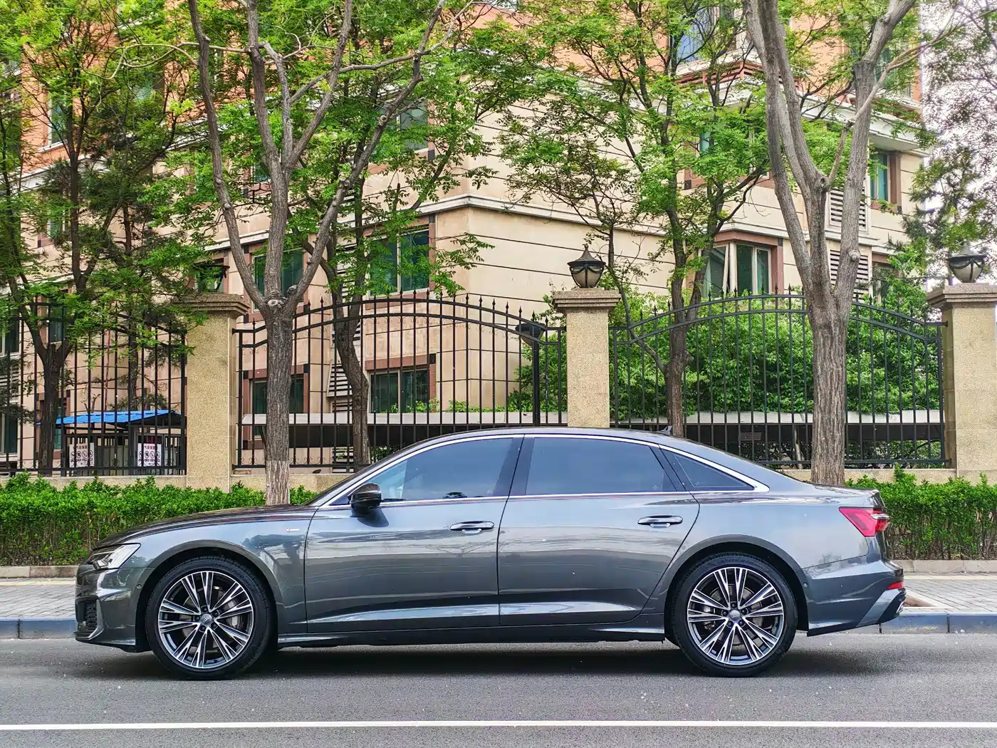 Audi A6L 2020 45 TFSI quattro Premium Dynamic фото 3