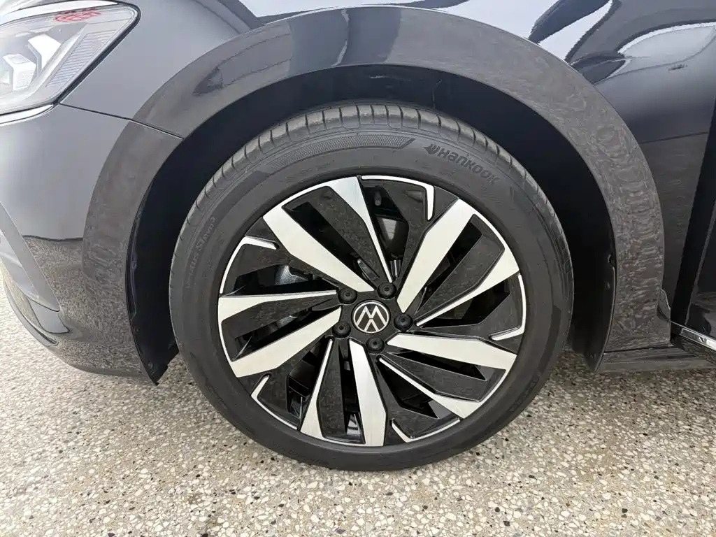 Volkswagen Passat 2025 2025 Outstanding 380TSI Dragon Soaring Edition