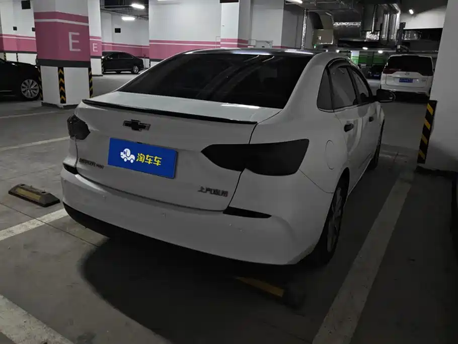CHEVROLET CRUZE