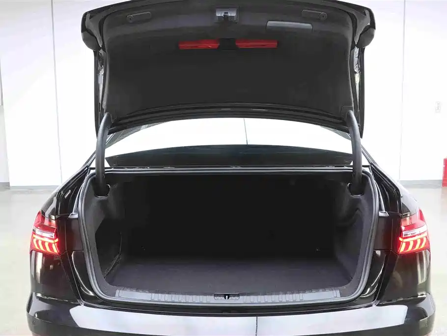 Audi A6L 2023 Facelift 40 TFSI Luxury Dynamic фото 31