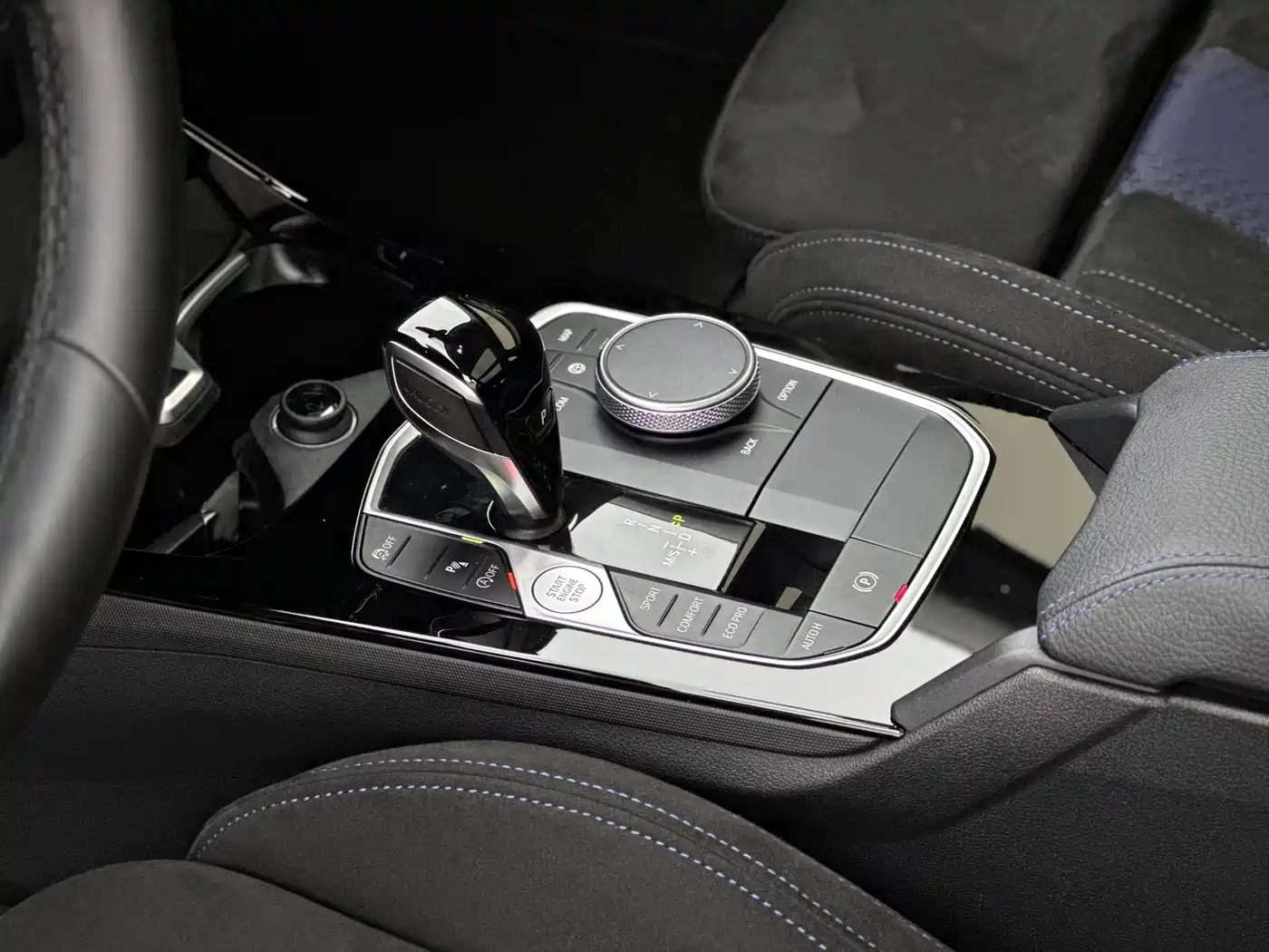 BMW 2 Series (Import) 2023 225i 4-Door Coupe M Sport Shadowline Package фото 10