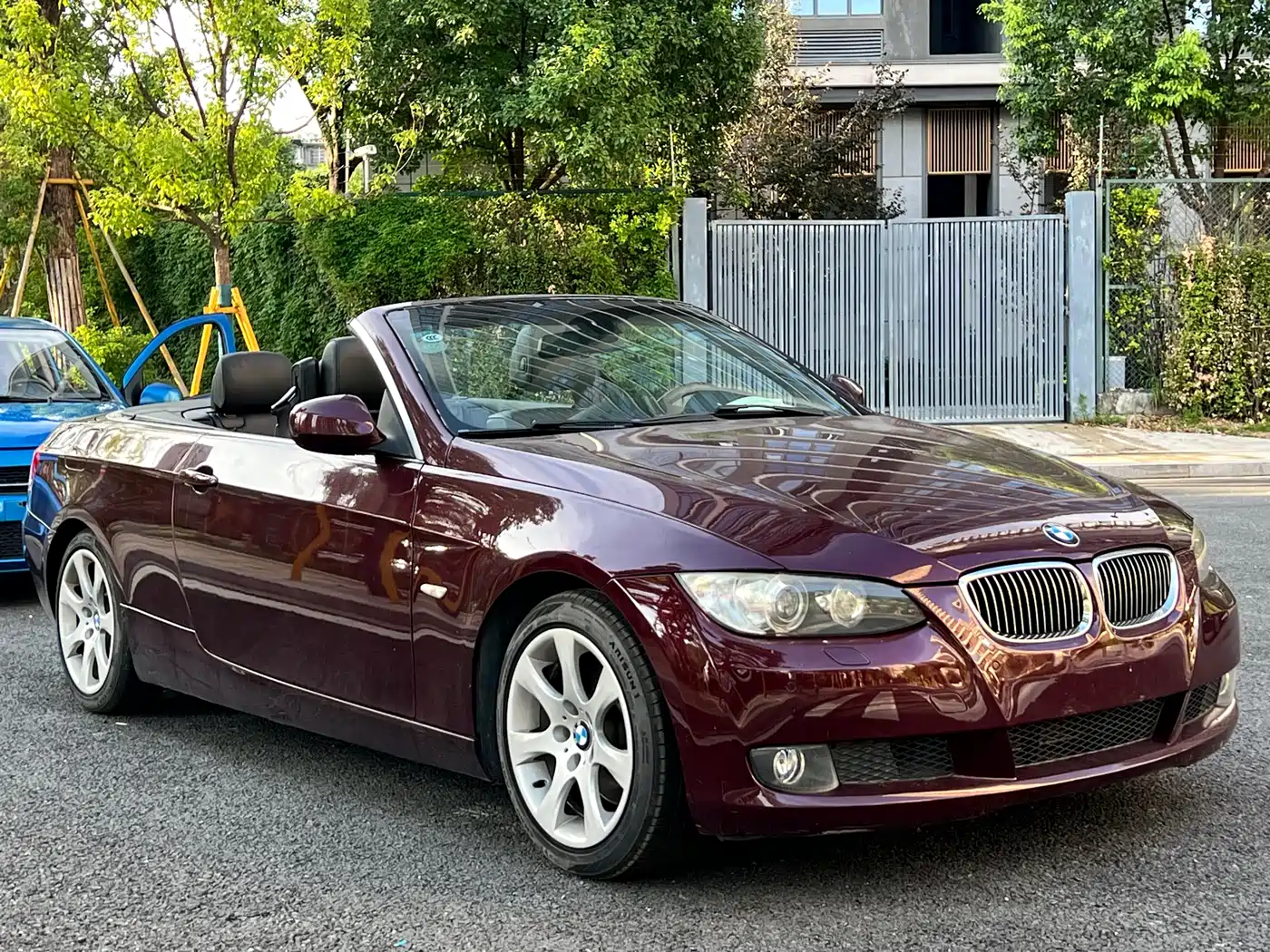 BMW 3 Series (Import) 2011 330i Convertible Coupe фото 3