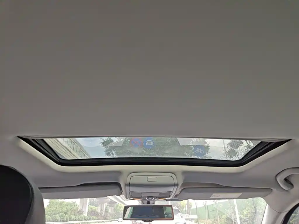 Photo 14 - Volkswagen Passat