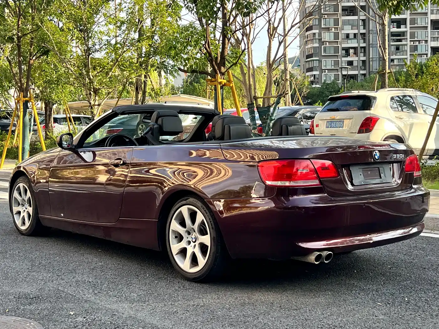 BMW 3 Series (Import) 2011 330i Convertible Coupe фото 8