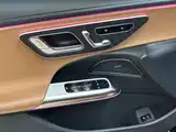 Фото 10 - Mercedes-Benz E-Class