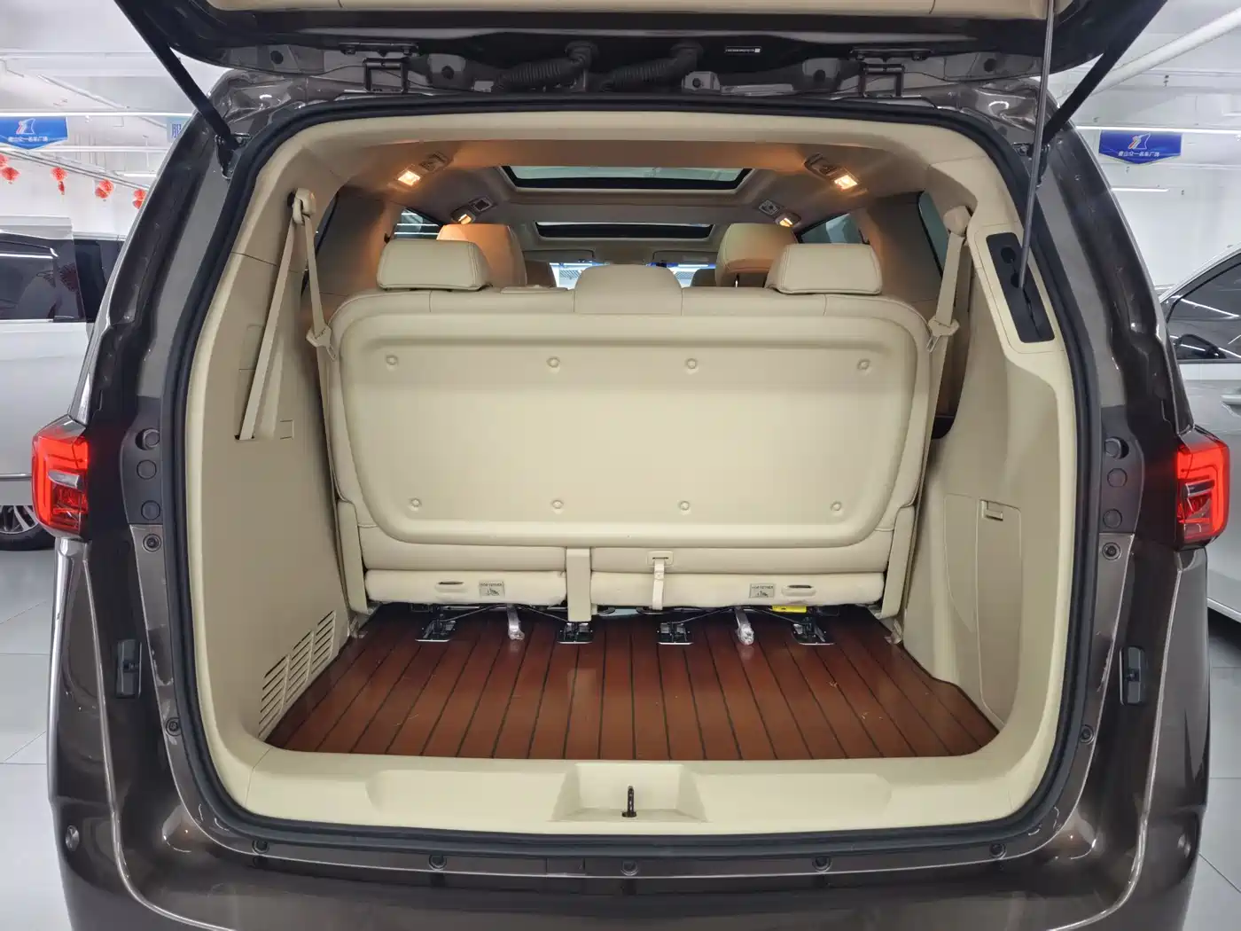 Buick GL8 2023 Land Business Class Smart Premium фото 17