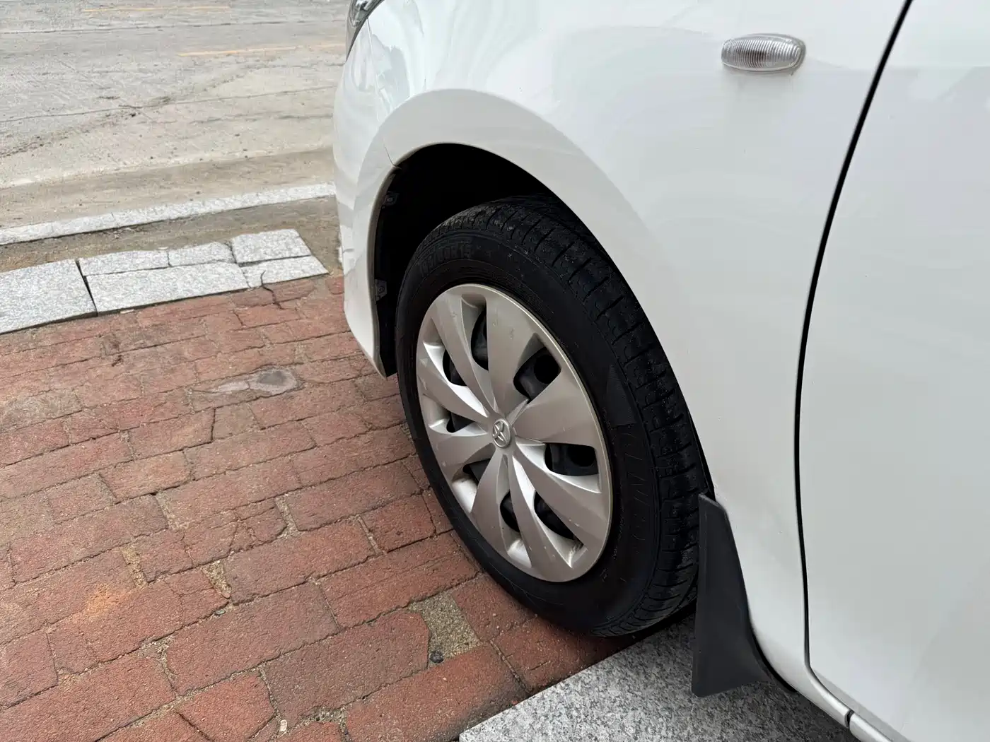 Toyota YARiS L Zhi Xiang 2019 1.5E CVT Charming China VI фото 17