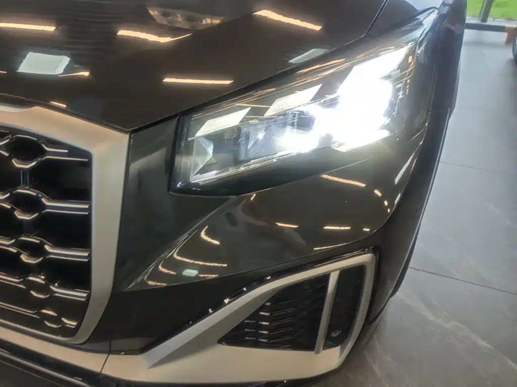 صورة 24 - Audi Q2L