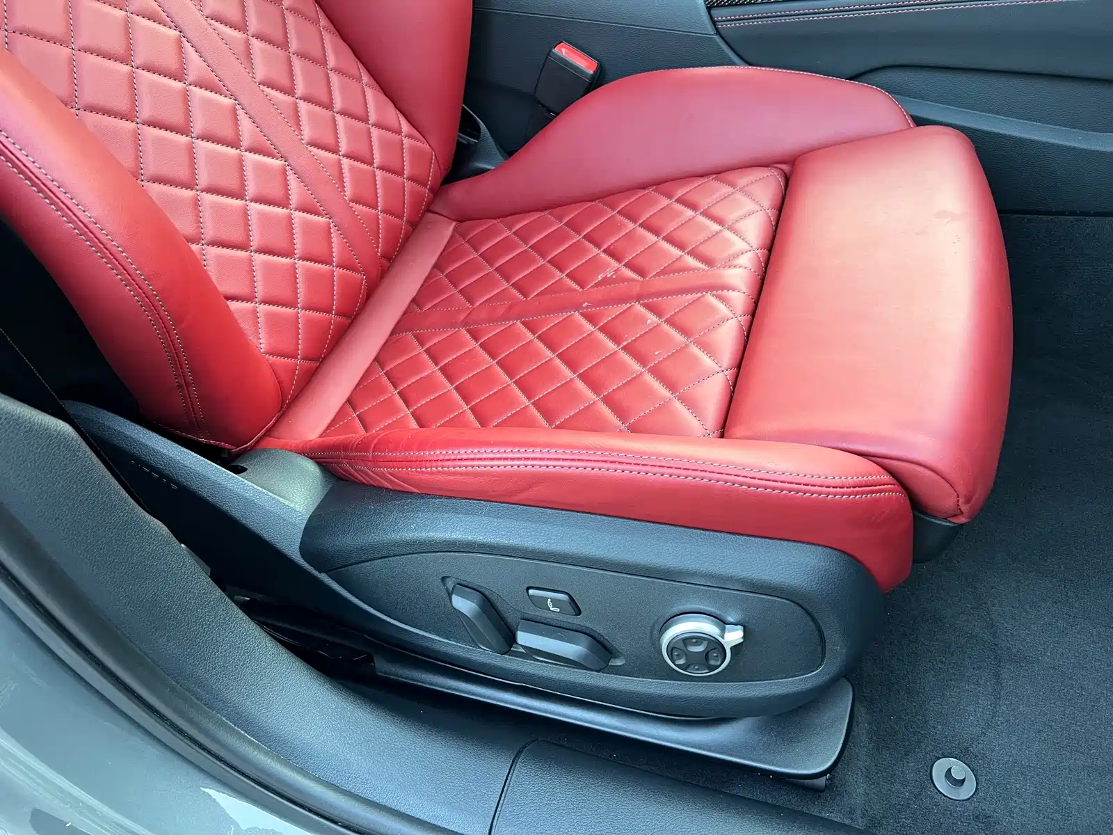 Photo 14 - Audi S4