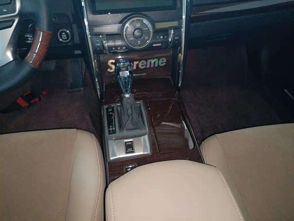 Toyota Reiz 2013 2.5V Premium Edition фото 7