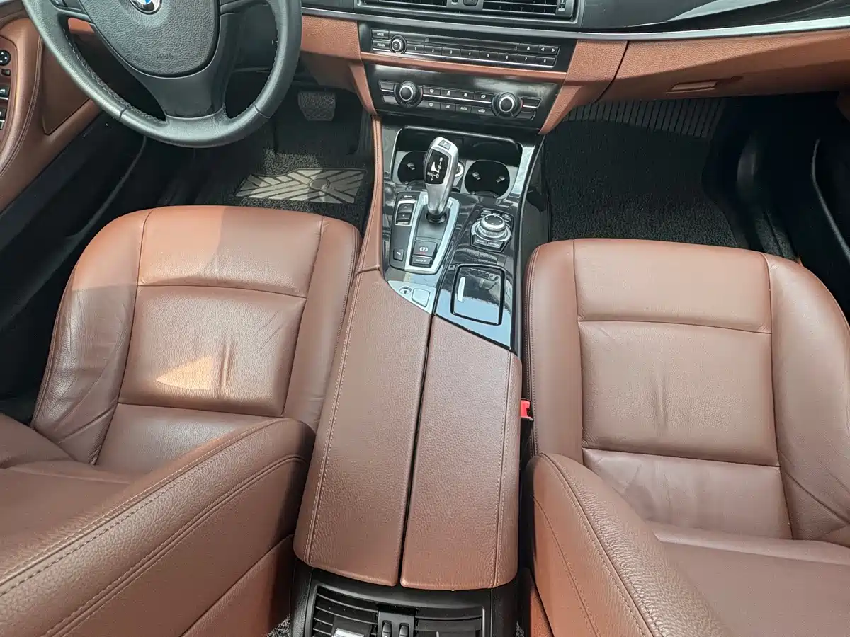BMW 5 Series 2013 520Li Elegance фото 12