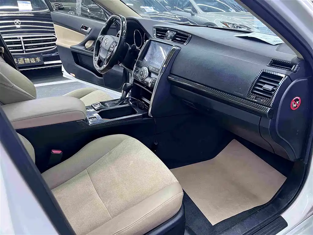 Toyota Reiz 2016 2013 2.5V Premium Edition