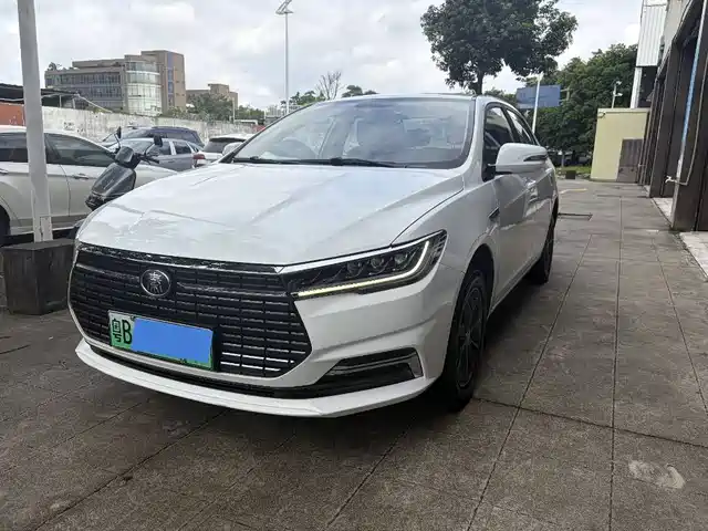 BYD Qin Для такси