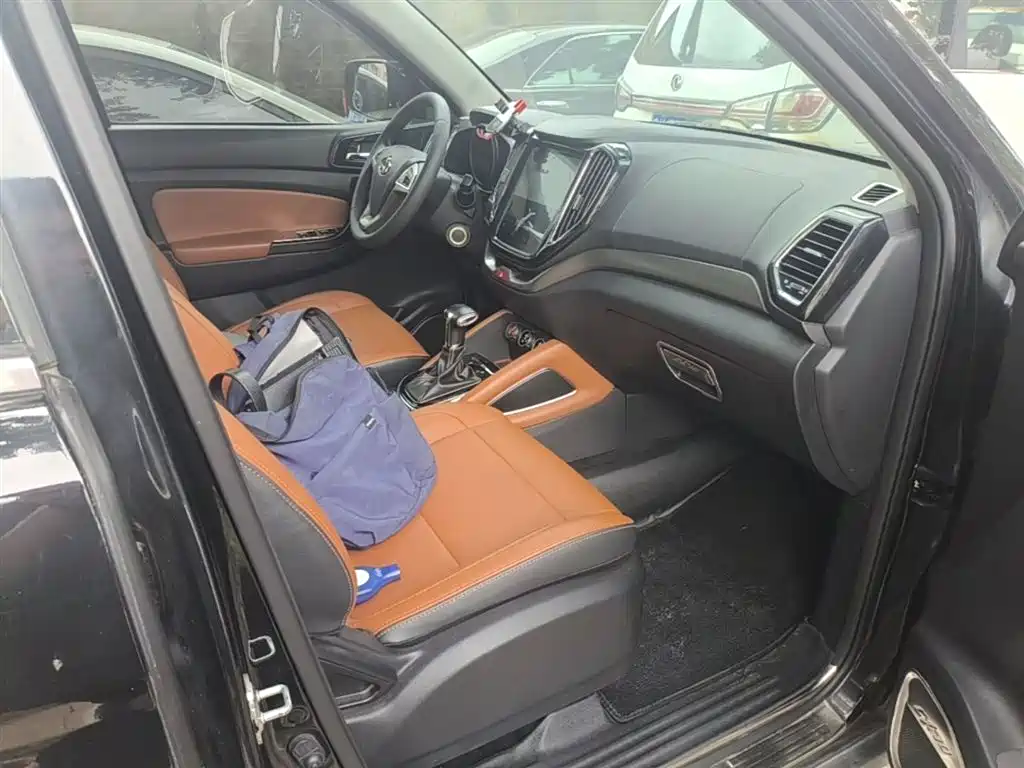 Changan Oshan Changan Oushang CX70 2017 2017 CX70T 1.5T Automatic Zun Qing Edition