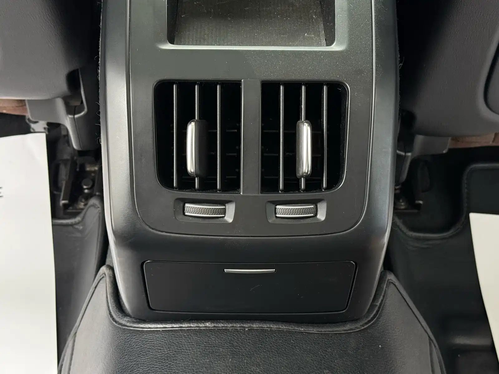 Фото 14 - Volvo S90
