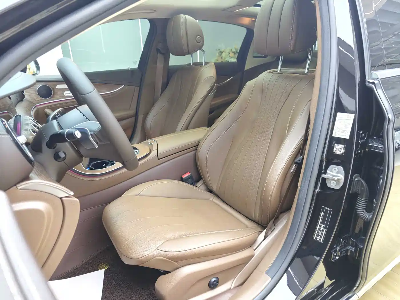 Mercedes-Benz E-Class 2022 E 300 L Fashion фото 14