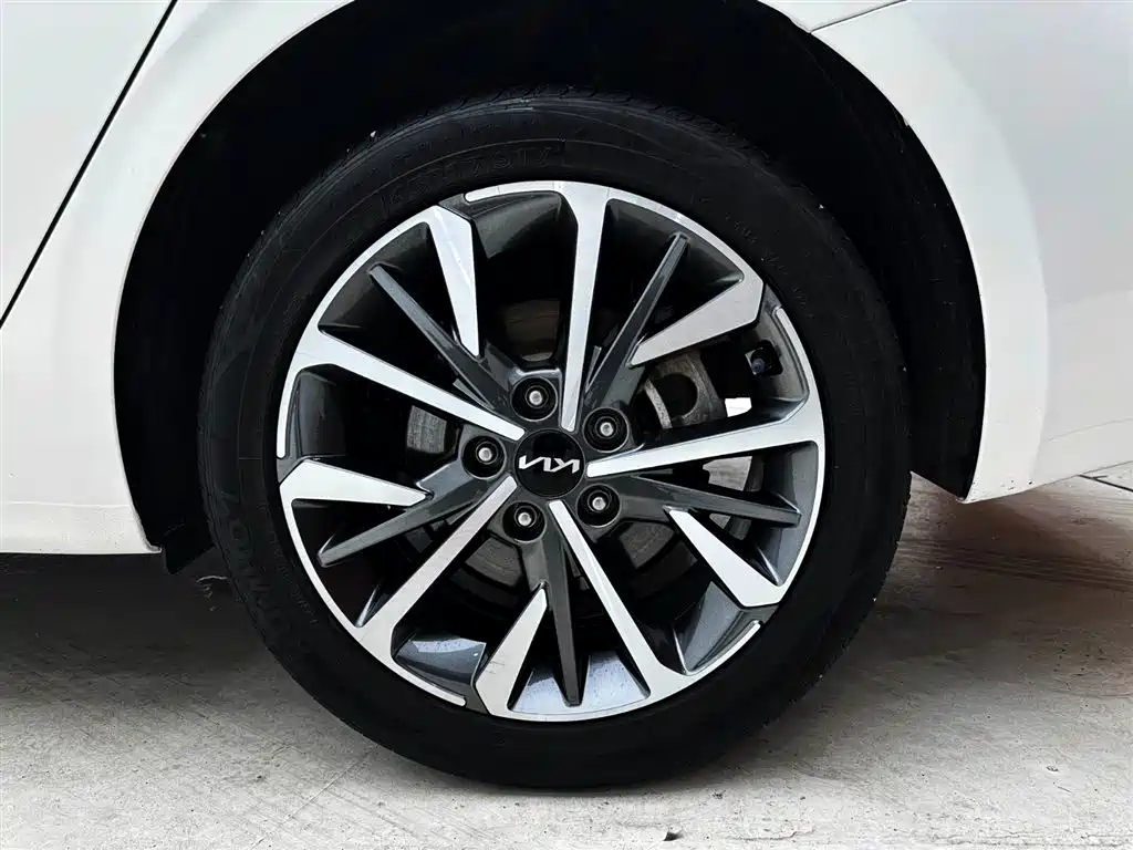 Kia K3 2023 2021 1.5L CVT Fashion Edition