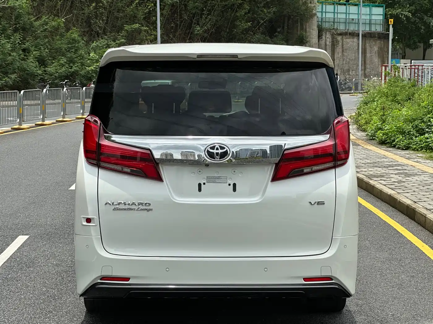 Toyota Alphard 2018 Facelift 3.5L Premium Edition фото 6