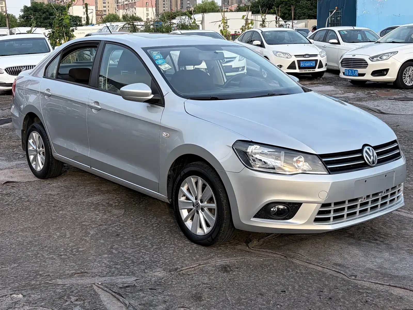 Photo 3 - Volkswagen Jetta