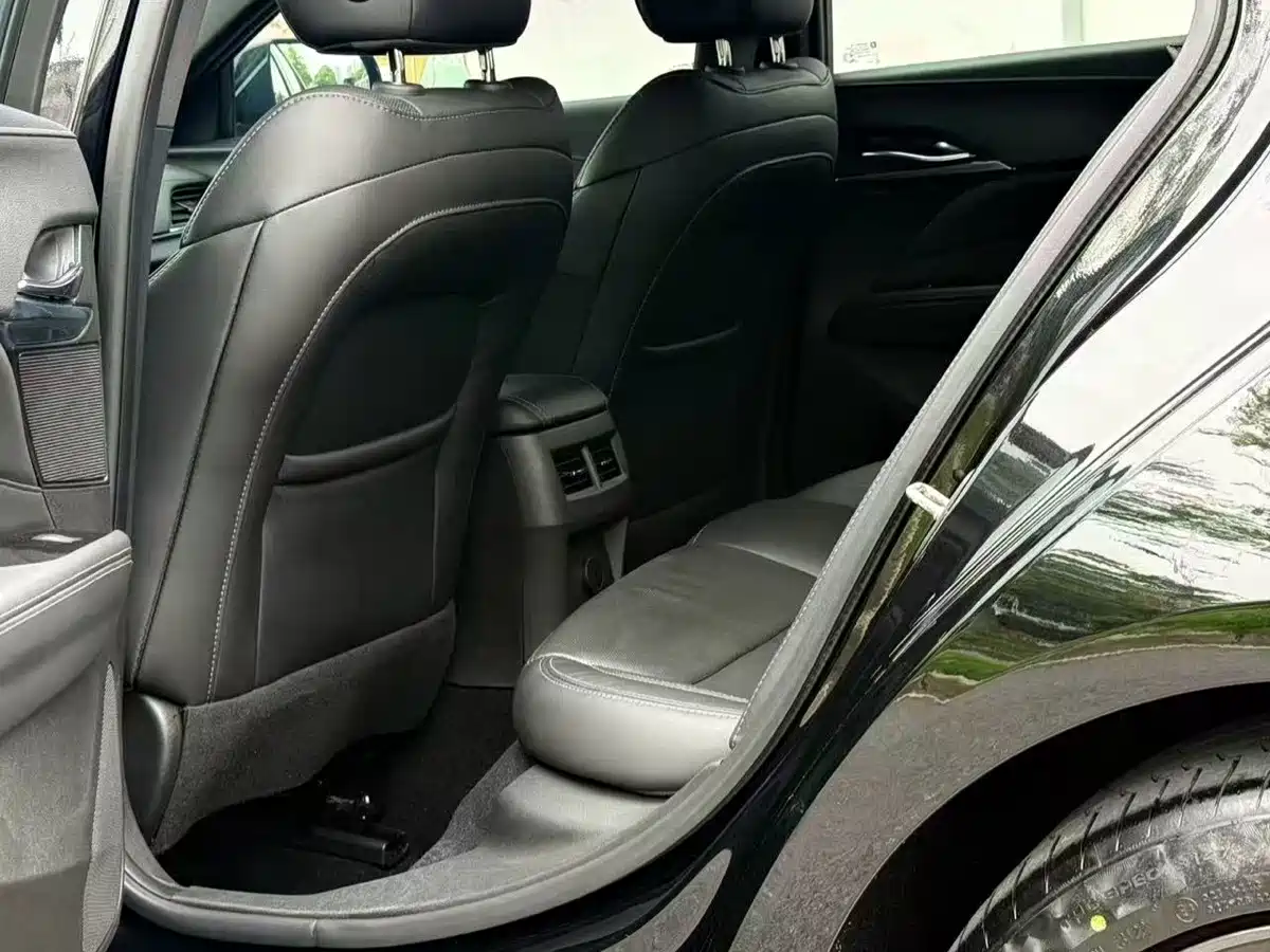 Cadillac CT4 2022 2022 28T Luxury Model