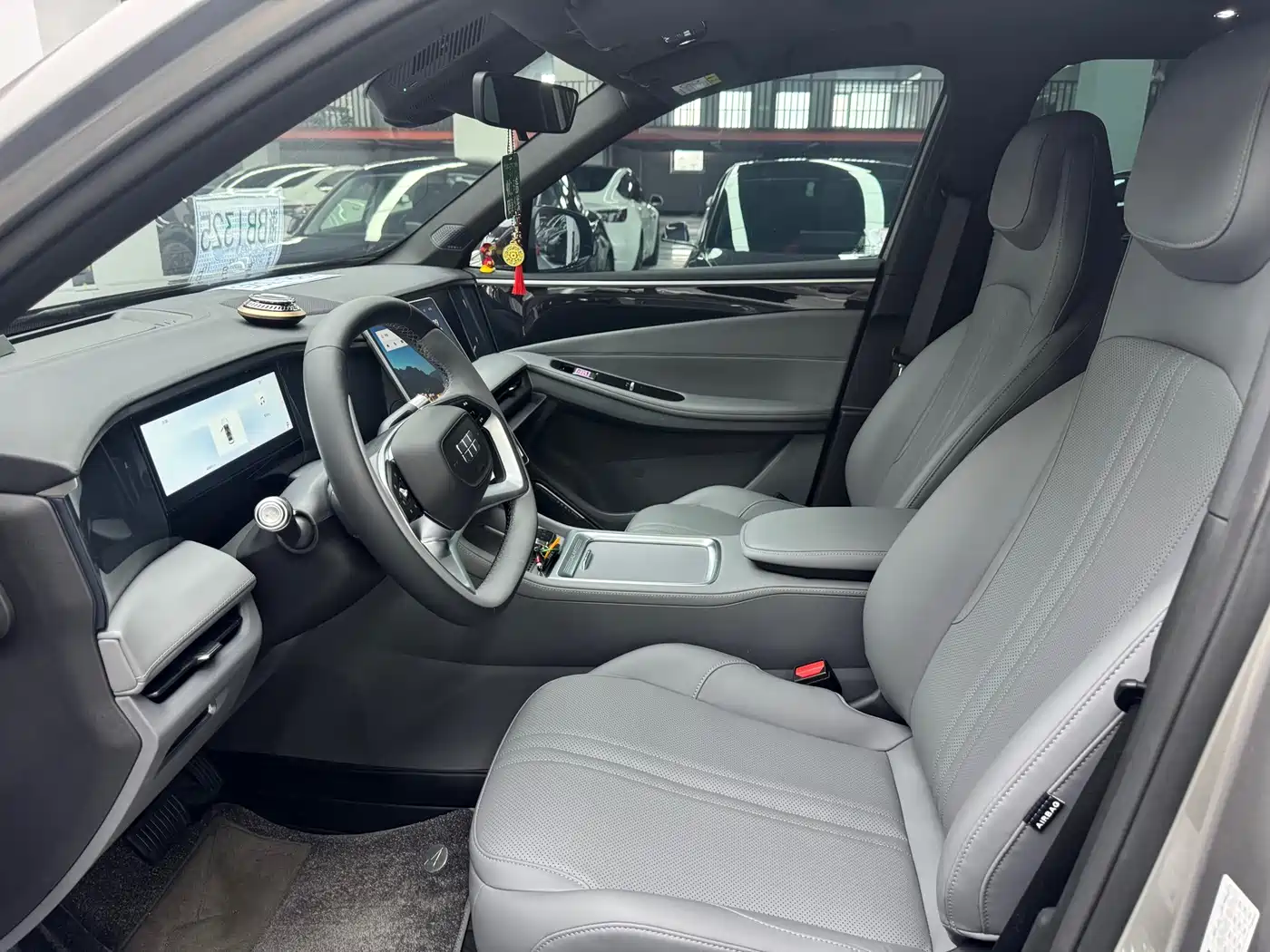 Geely Galaxy Galaxy L7 2025 2025 EM-i 115km Explorer Edition
