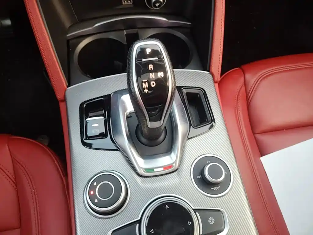 Alfa Romeo Stelvio 2020 2020 2.0T 280HP Luxury Edition