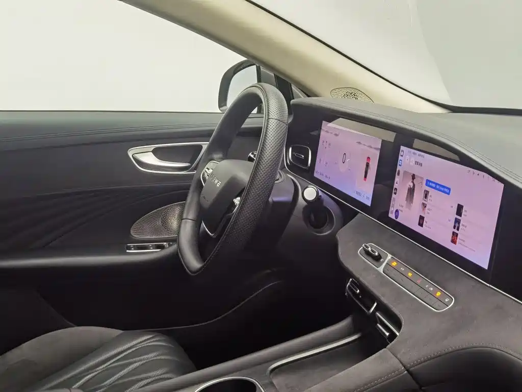 Фото 22 - Roewe D7