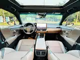 Photo 23 - Lexus ES