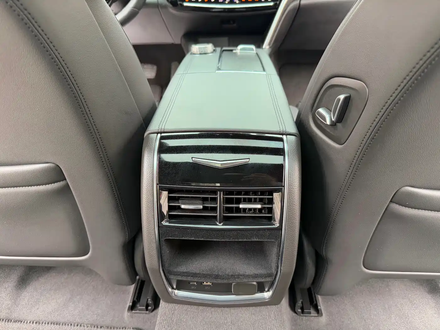 Cadillac CT6 2023 28T Luxury Edition фото 29