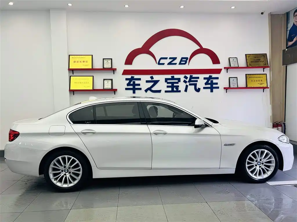 BMW 5 Series 2014 525Li Luxury Design Package фото 8