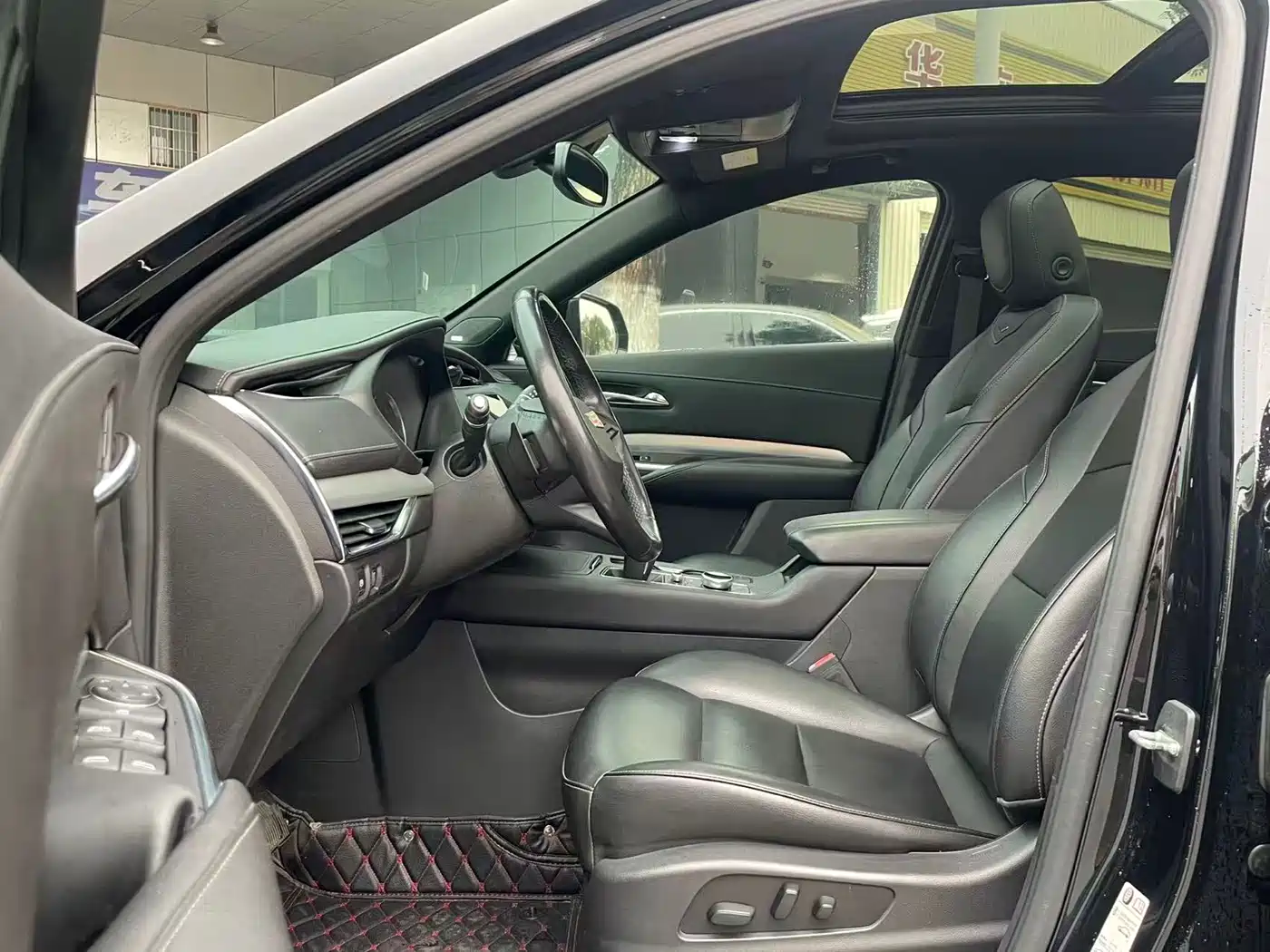 Cadillac XT4 2018 28T FWD Leading Edition фото 4