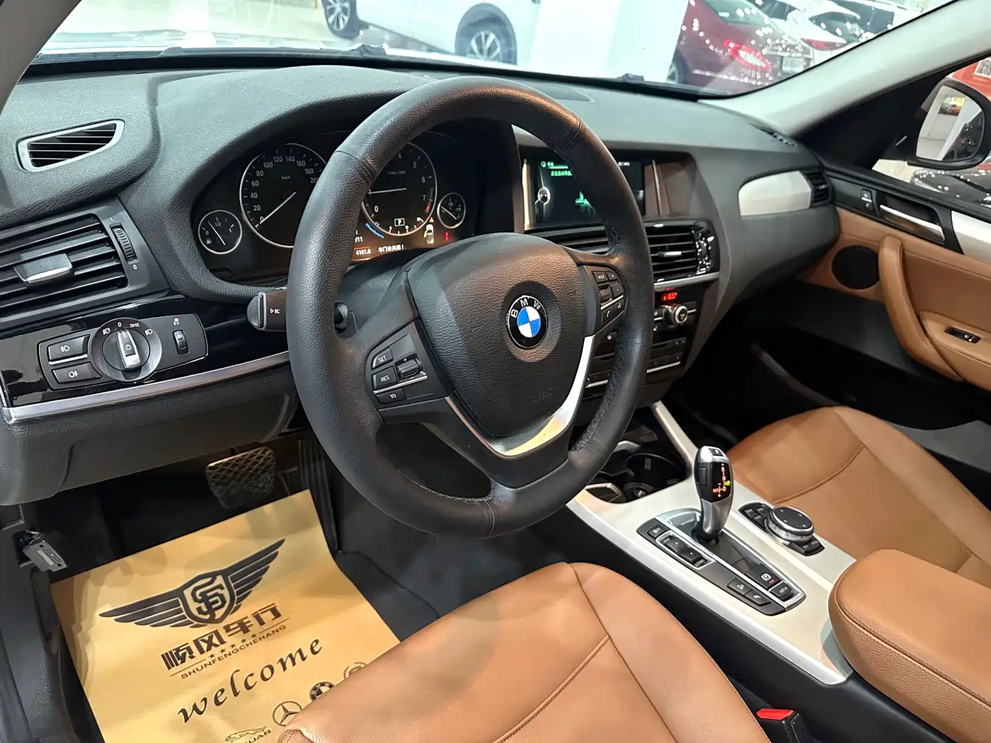 BMW X3 (Import) 2014 xDrive28i Leading Edition фото 5