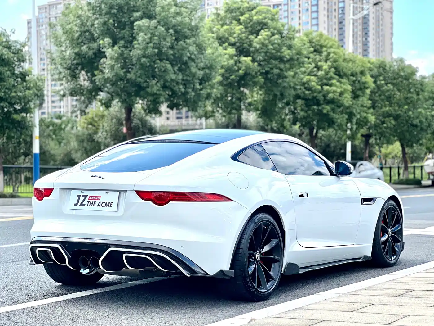Фото 12 - Jaguar F-TYPE