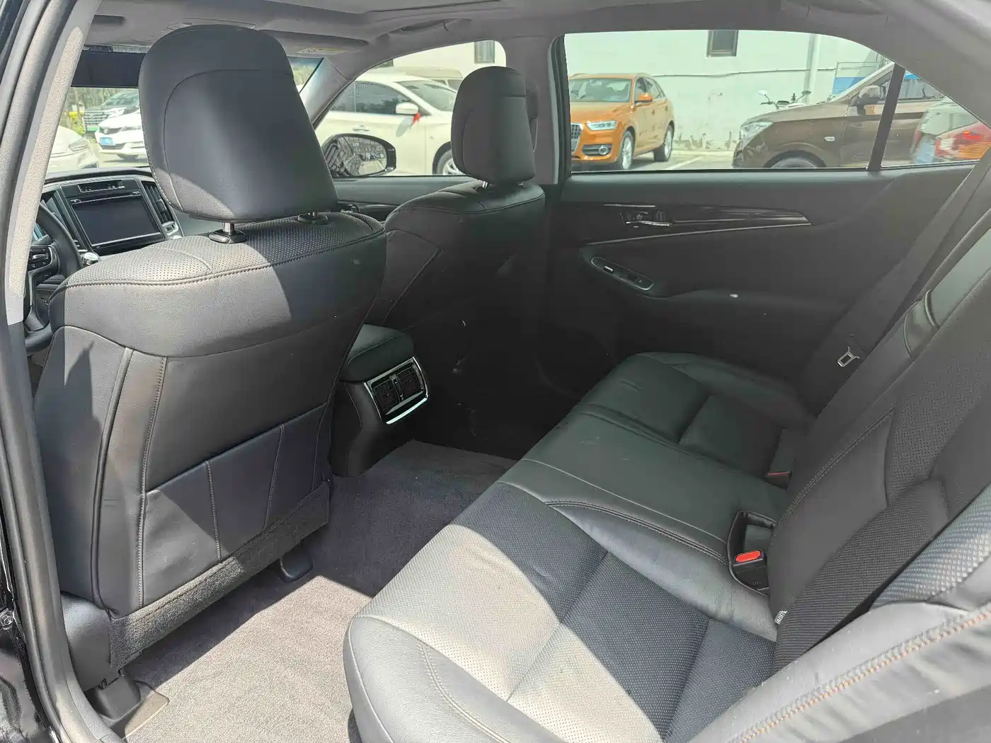 Toyota Crown 2015 2.0T Fashion фото 9
