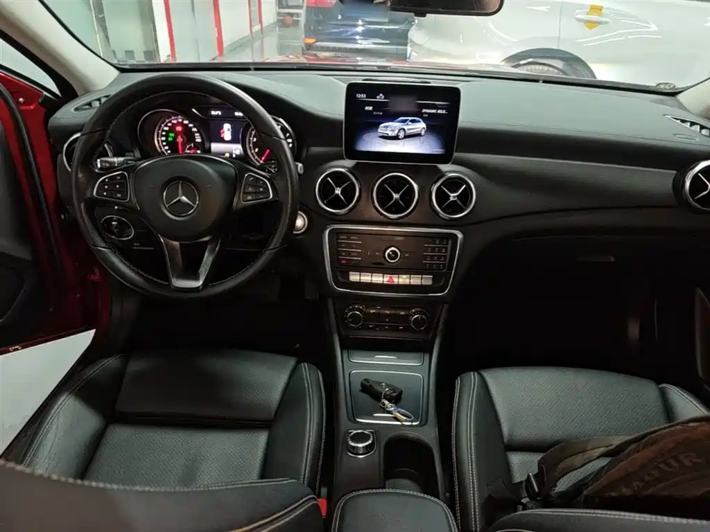 Mercedes-Benz GLA 2018 GLA 200 Fashion фото 10