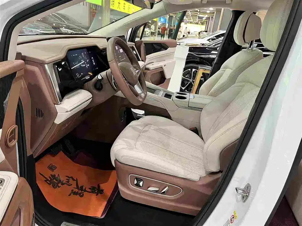 Фото 3 - BYD Xia