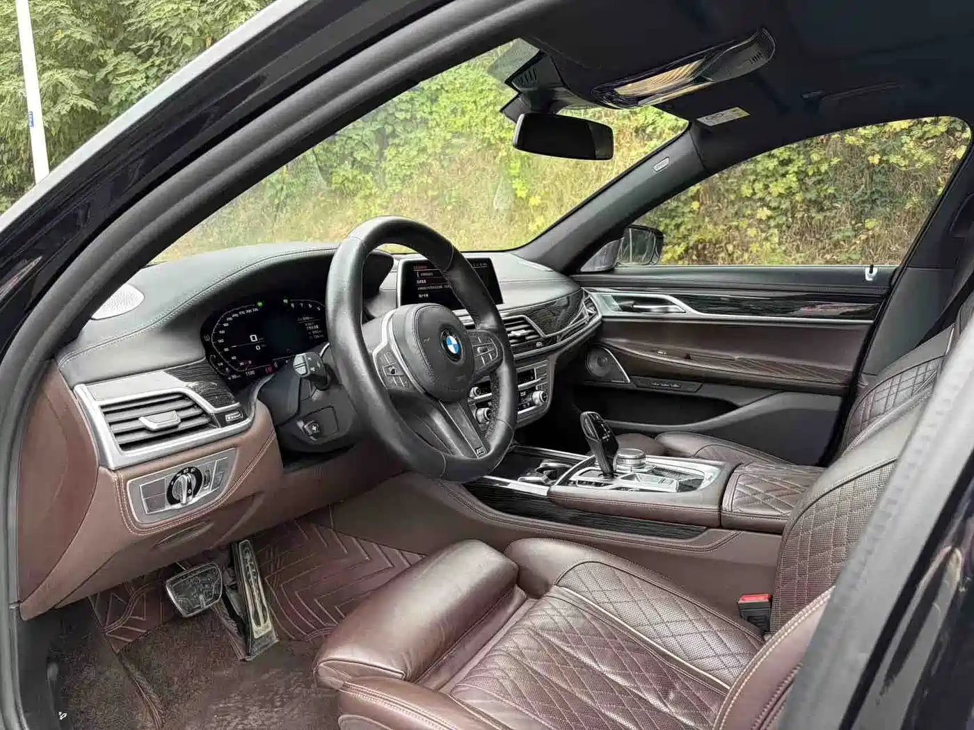 Photo 4 - BMW 7 Series