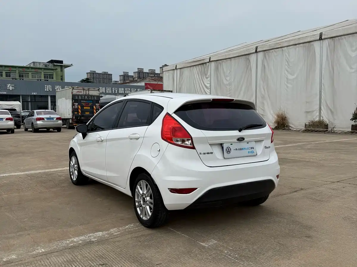 Ford Fiesta 2015 2013 Hatchback 1.5L Automatic Fashion