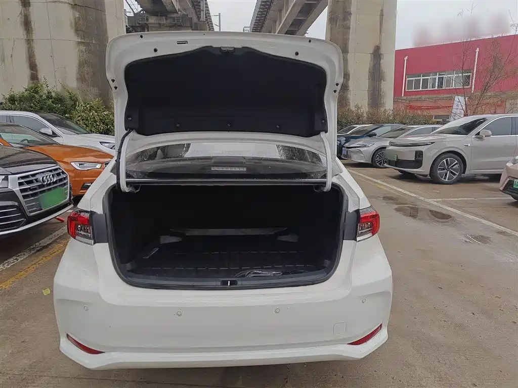 Toyota Corolla 2021 1.2T S-CVT Pioneer PLUS Edition фото 10