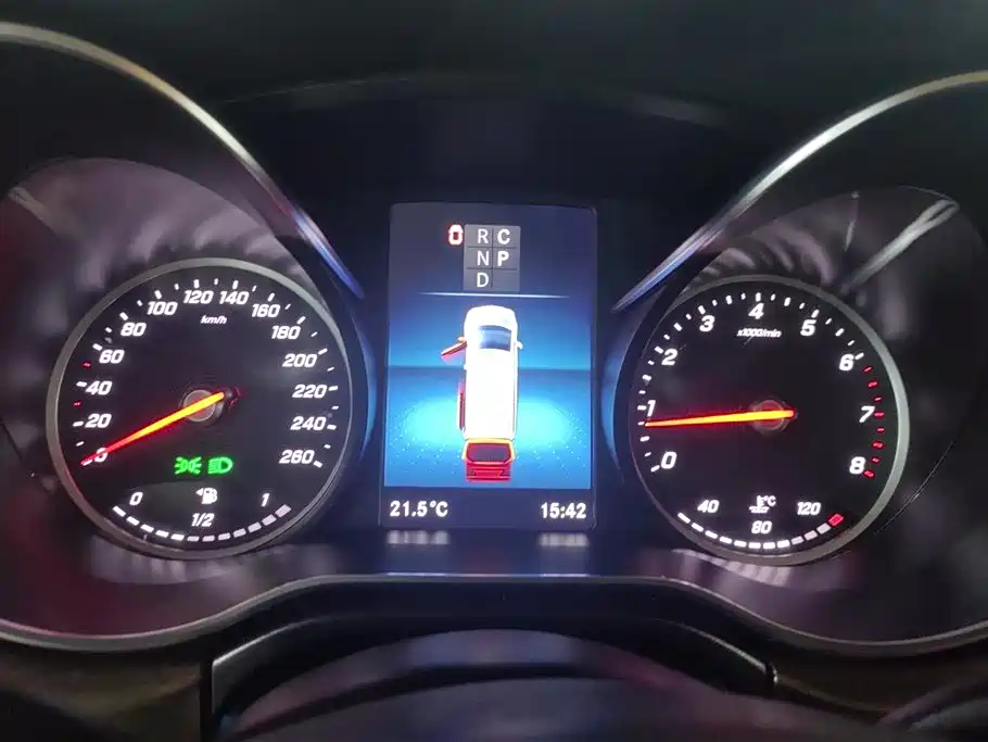 MERCEDES-BENZ V CLASS