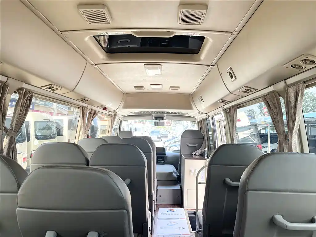Toyota Coaster 2015 4.0L Premium Bus GRB53L-ZCMSK 20-seater фото 11
