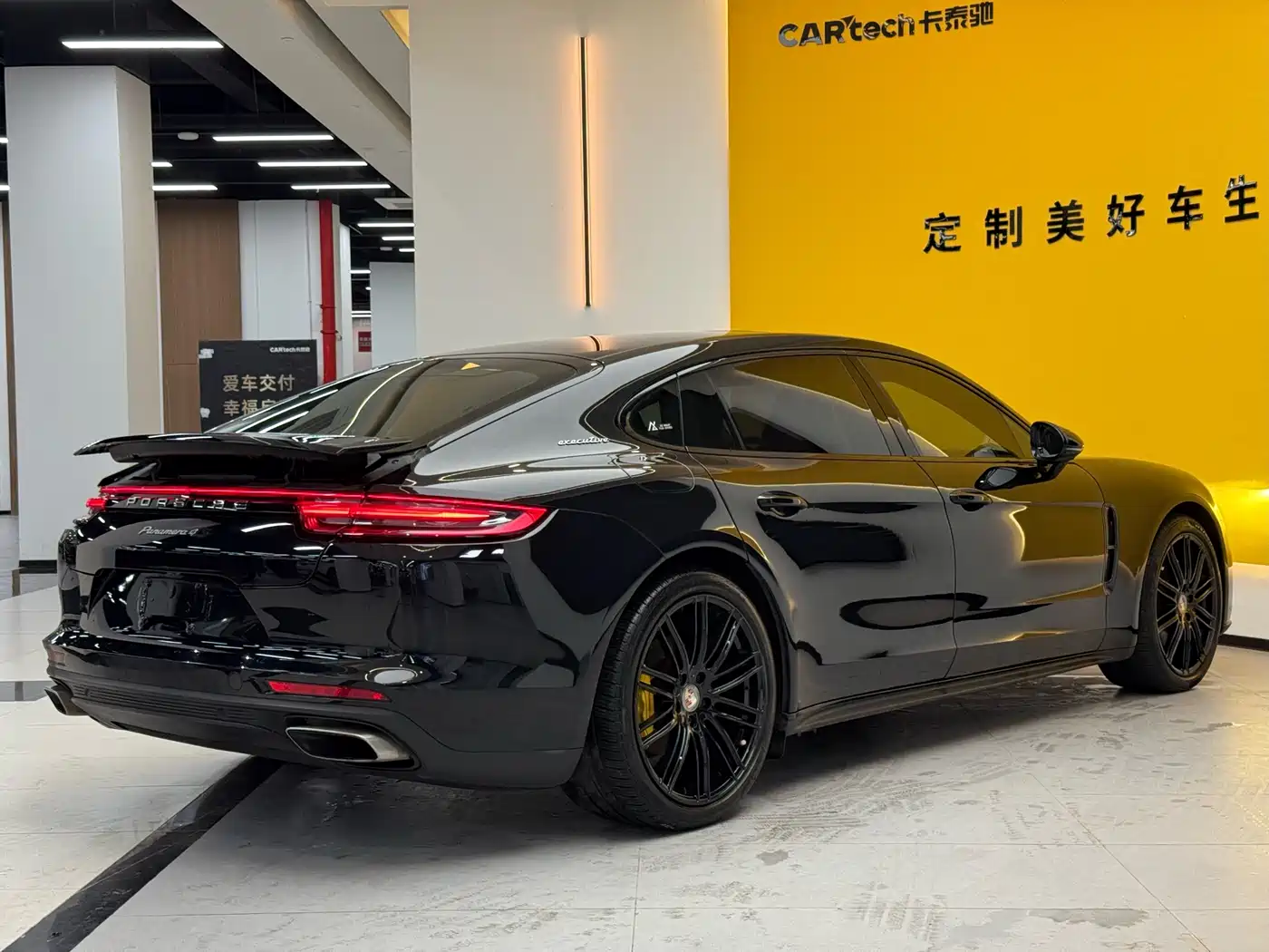 Porsche Panamera 2017 Panamera 4 Executive Long Wheelbase 3.0T фото 5