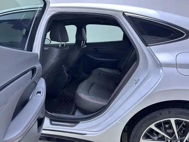 Hyundai Sonata 2020 380TGDi Automatic GLS Luxury Edition фото 13