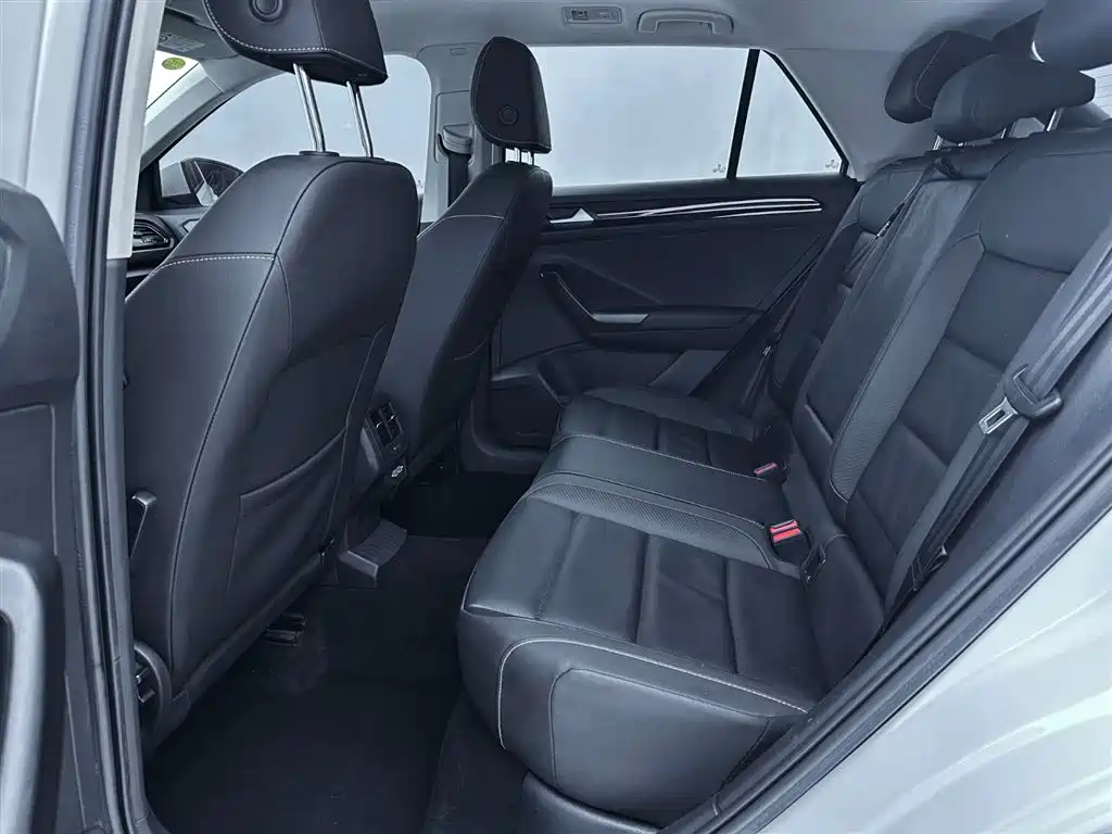 Volkswagen T-ROC 2021 280TSI DSG 2WD Comfort Smart Connect Edition фото 14