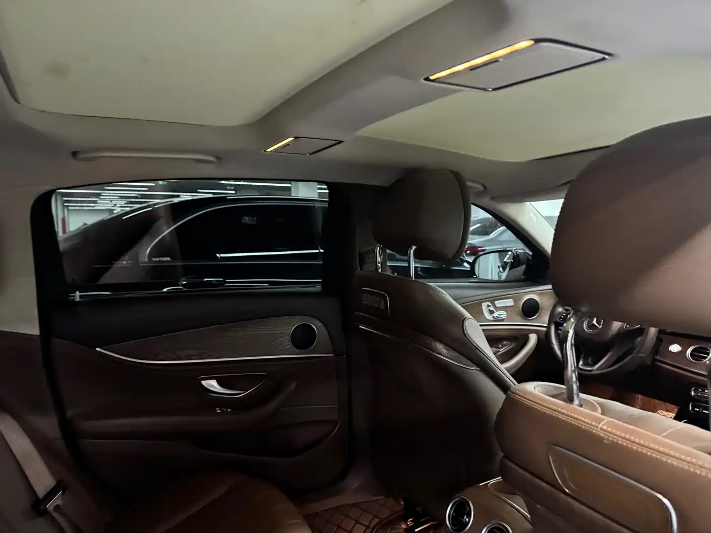 Mercedes-Benz E-Class 2016 E 300 L Sport Fashion Type фото 8