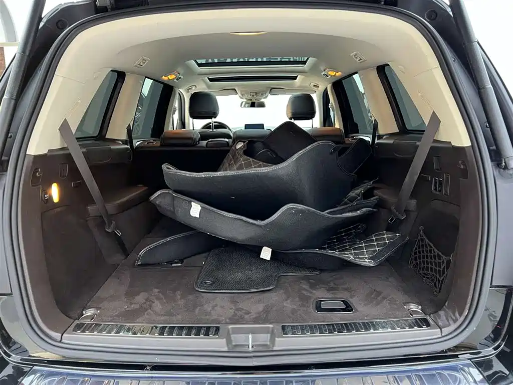 Mercedes-Benz GLS 2018 Facelift GLS 400 4MATIC Sport фото 13
