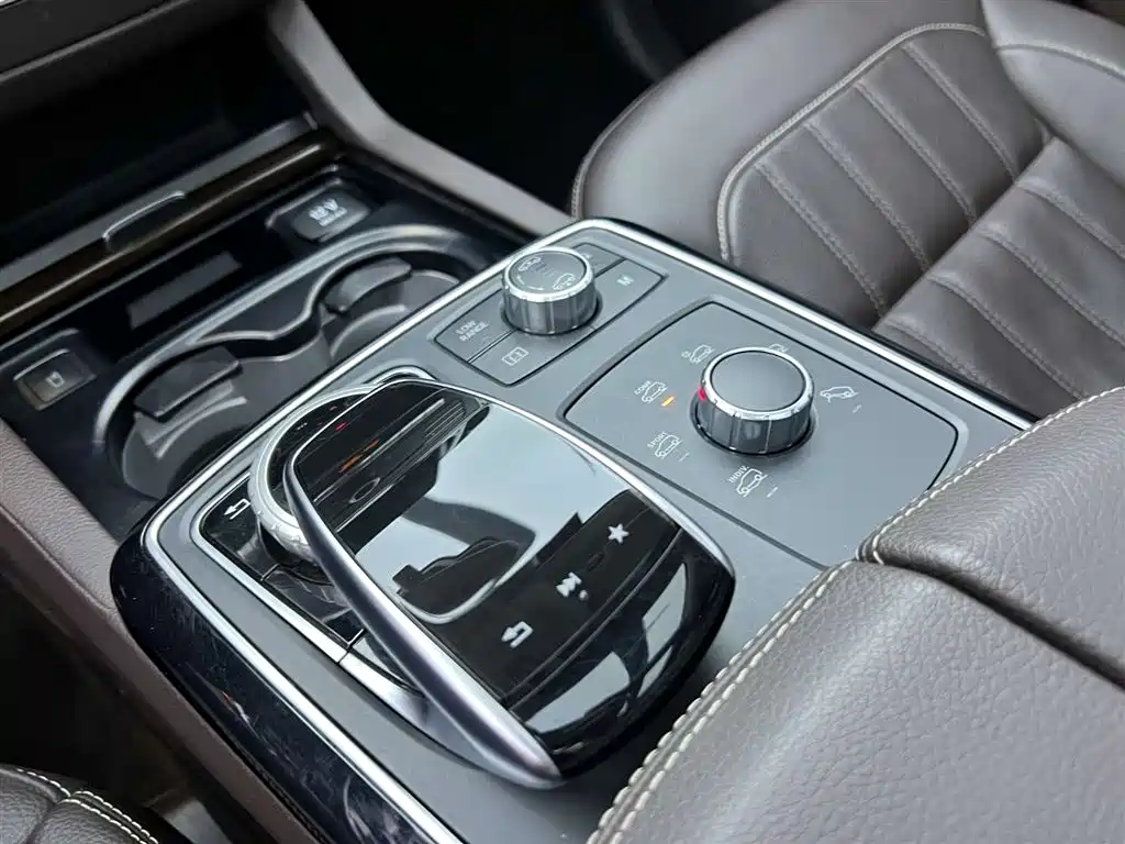 Mercedes-Benz GLS 2018 Facelift GLS 400 4MATIC Sport фото 20