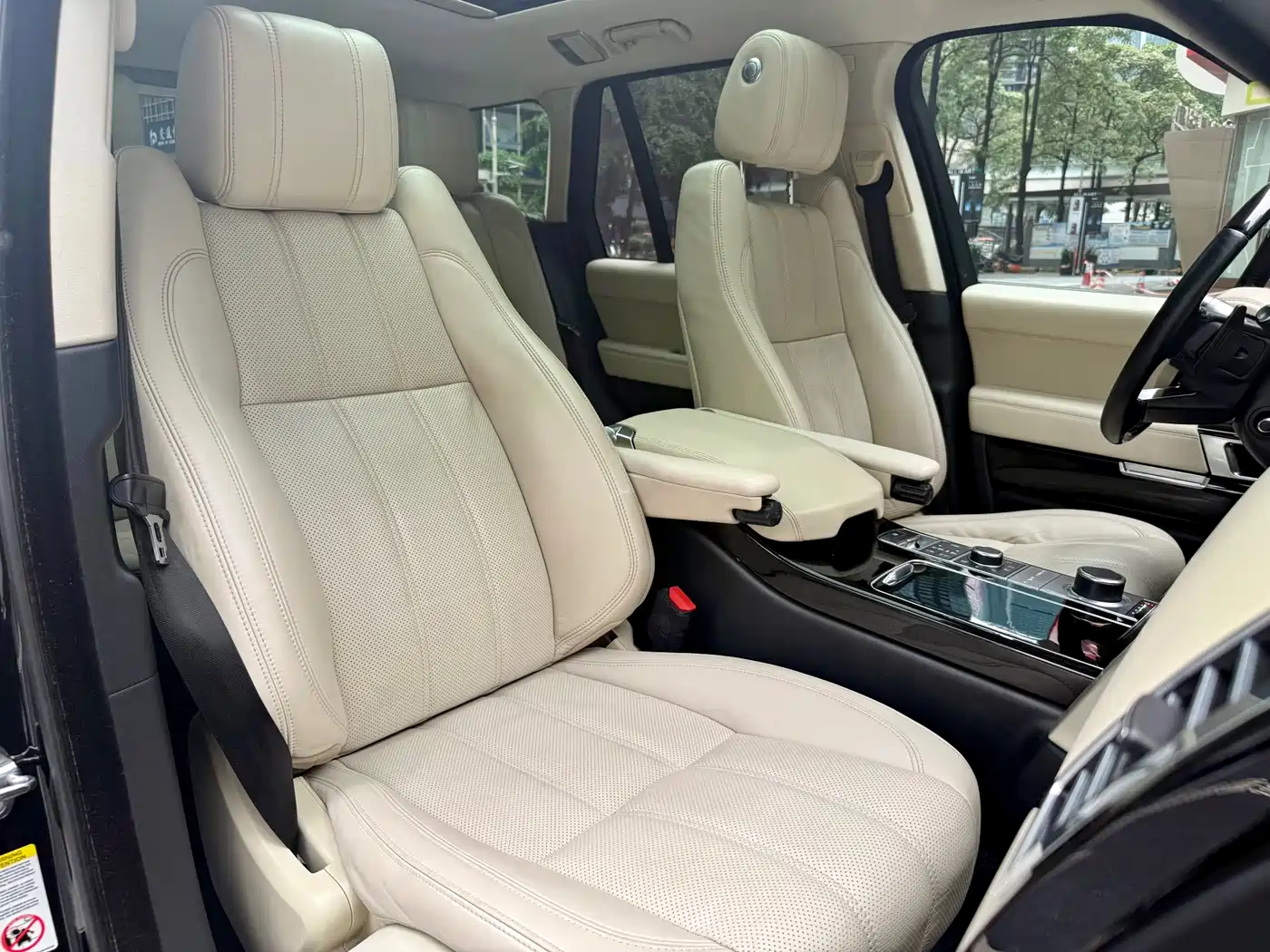 Land Rover Range Rover фото 9