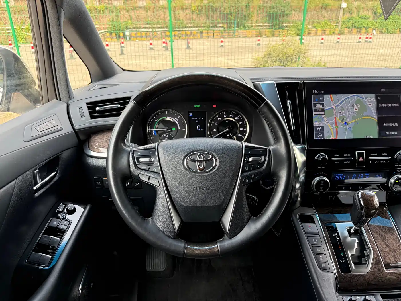 Toyota Alphard 2021 Hybrid 2.5L Premium фото 8